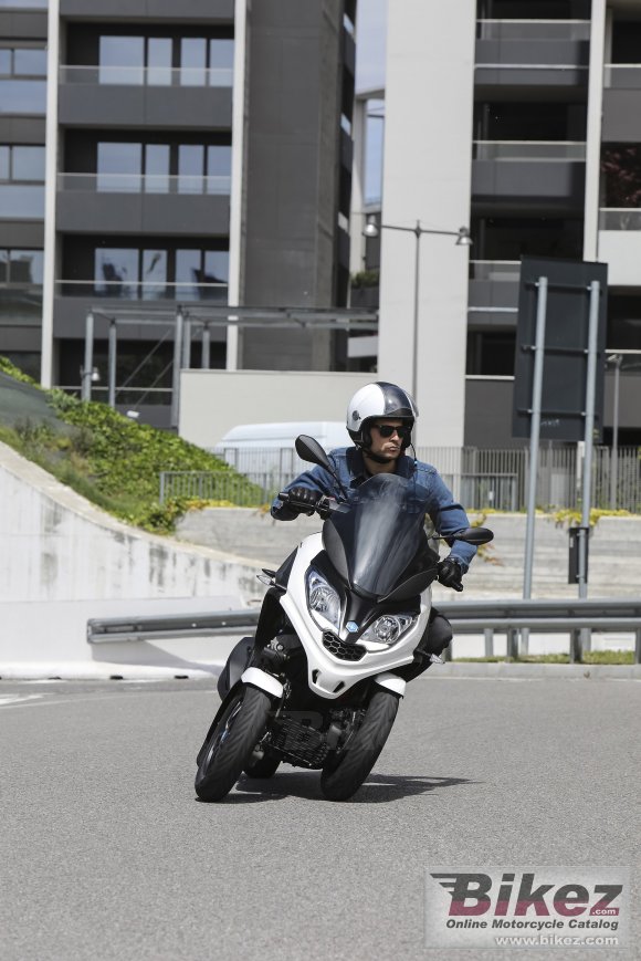 Piaggio MP3 300 hpe Sport