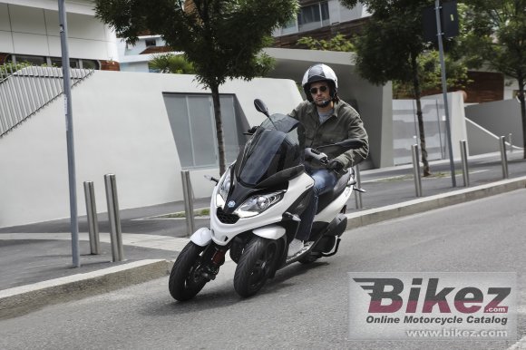 Piaggio MP3 300 hpe Sport