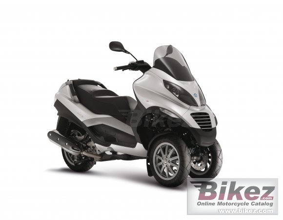 Piaggio MP3 400