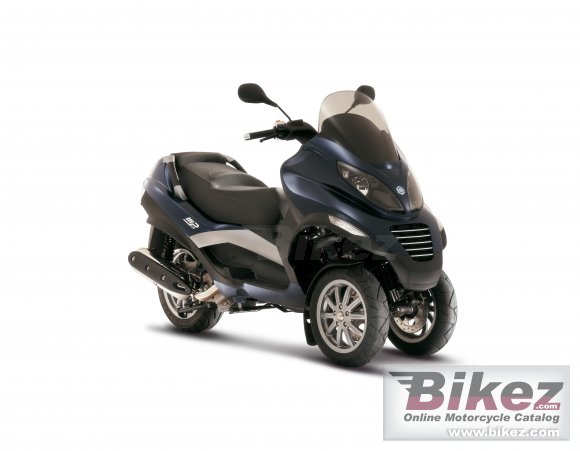 Piaggio MP3 400