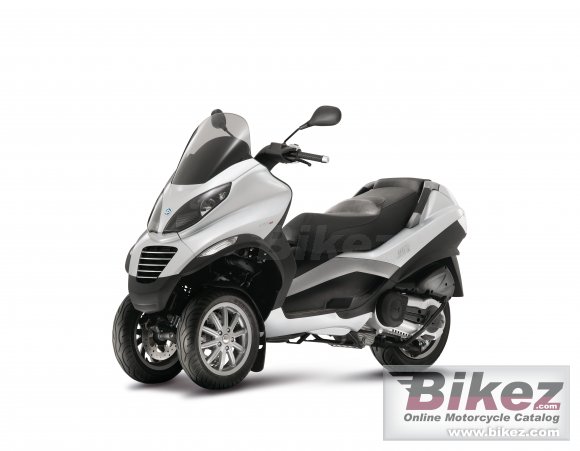 Piaggio MP3 400