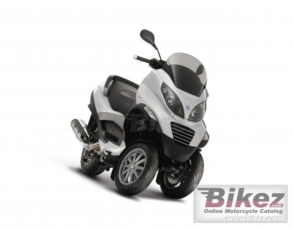 Piaggio MP3 400