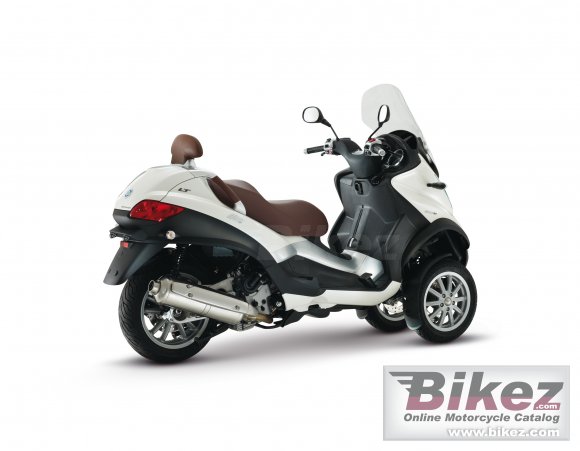 Piaggio MP3 500