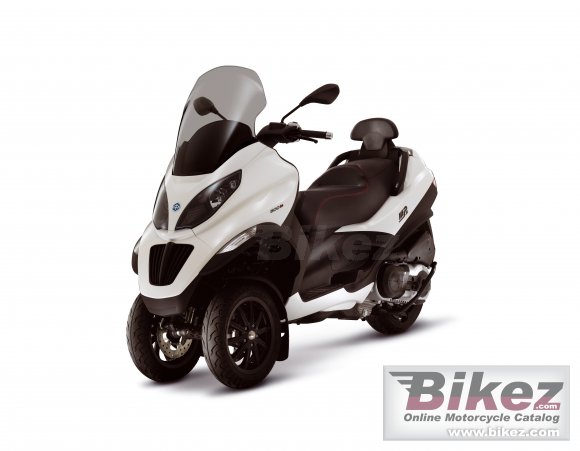 Piaggio MP3 500