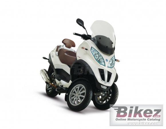 Piaggio MP3 500