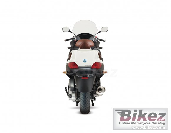 Piaggio MP3 500