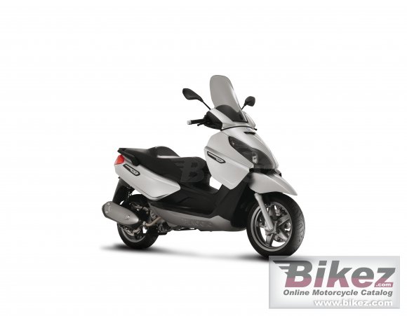 Piaggio X7 125