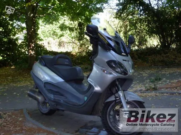 Piaggio X9 500