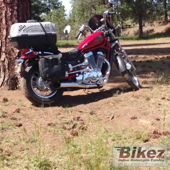 Suzuki Boulevard S40