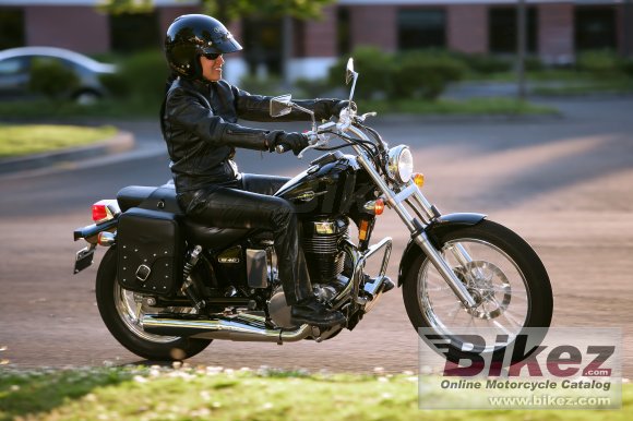 Suzuki Boulevard S40