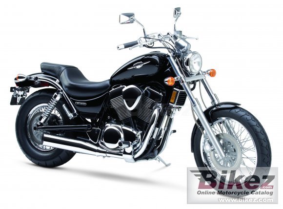 Suzuki Boulevard S83