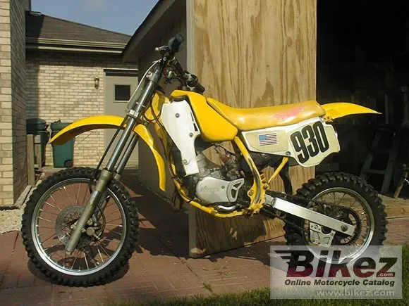 Suzuki DR 125