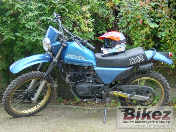 Suzuki DR 250 S