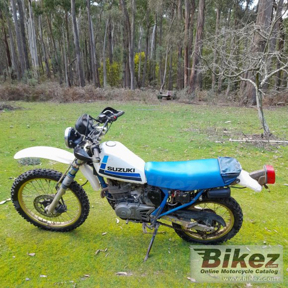 Suzuki DR 250 S