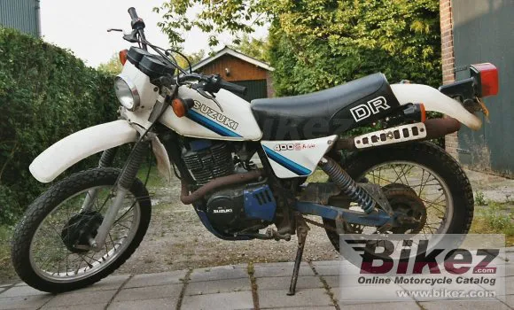 Suzuki DR 400 S