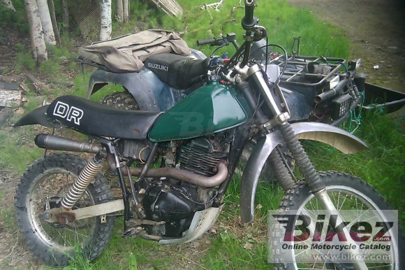 Suzuki DR 400 S