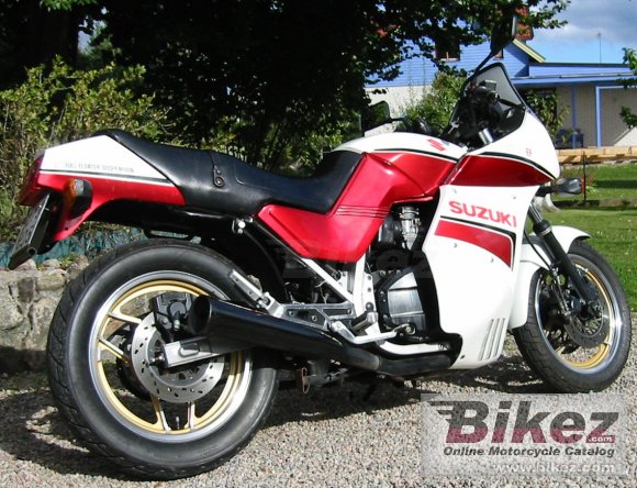 Suzuki GSX 750 EF