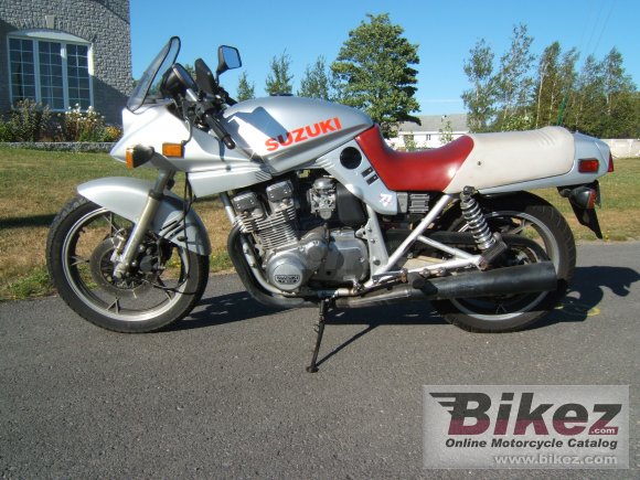 Suzuki GSX 750 S Katana