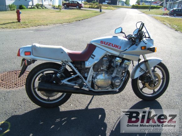 Suzuki GSX 750 S Katana