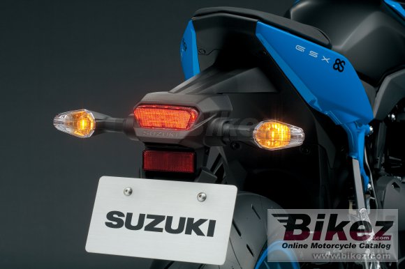 Suzuki GSX-8S