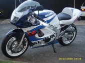 Suzuki_GSX-R_600_1999