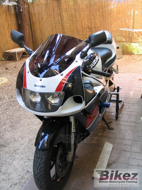 Suzuki GSX-R 750