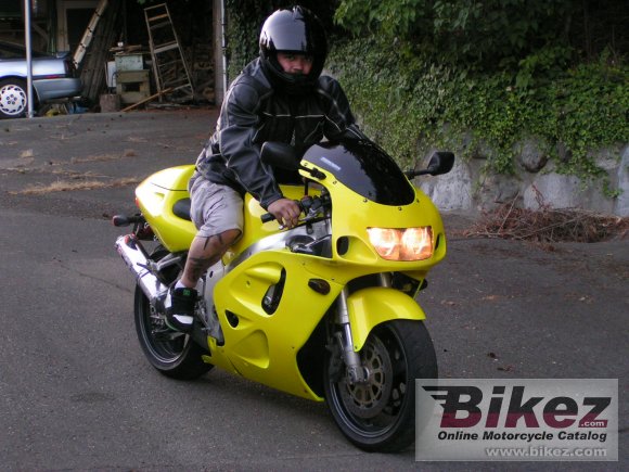 Suzuki GSX-R 750