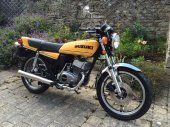 Suzuki_GT_200_X_5_E_%28spoked_wheels%29_1981