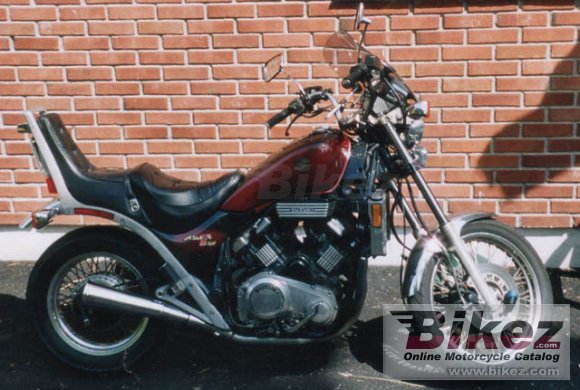 Suzuki GV 700 Madura