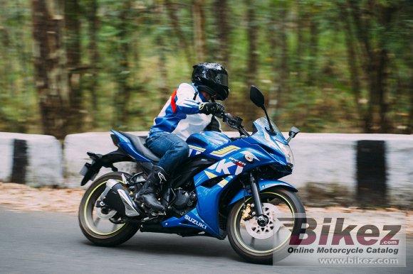 Suzuki Gixxer SF