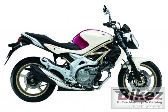 Suzuki Gladius