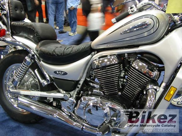 Suzuki Intruder 800