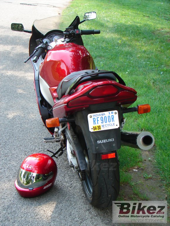 Suzuki RF 900 R