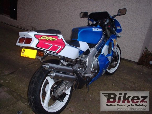 Suzuki RGV 250