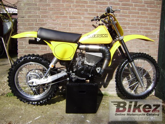 Suzuki RM 400 C