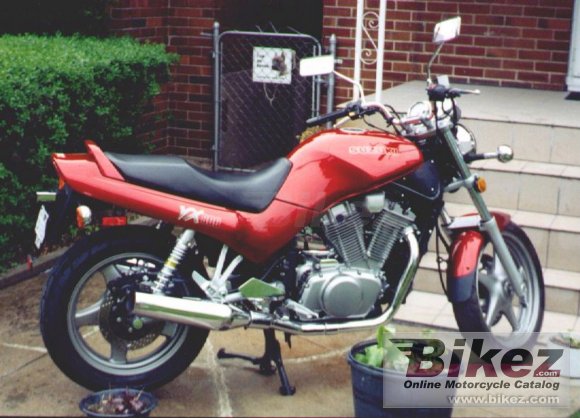 Suzuki VX 800