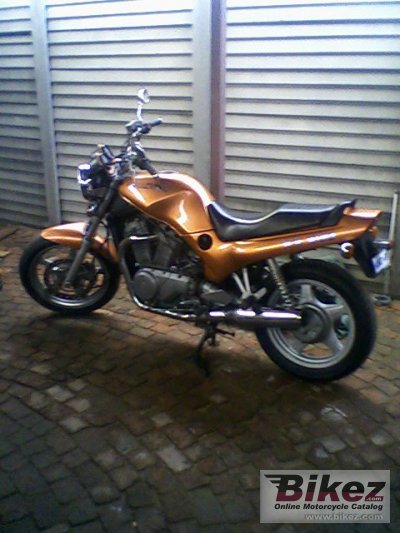 Suzuki VX 800