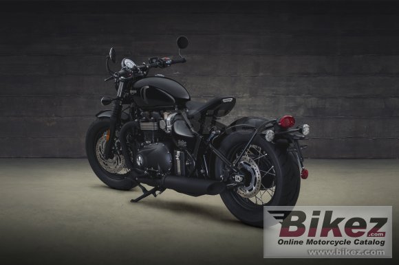 Triumph Bonneville Bobber Black