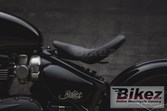 Triumph Bonneville Bobber Black