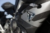 Triumph_Daytona_Moto_TM_765_Limited_Edition_2020