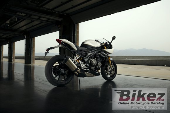 Triumph Speed Triple 1200 RR