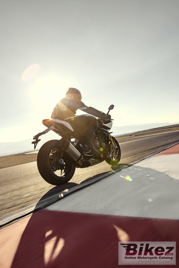 Triumph Speed Triple 1200 RR