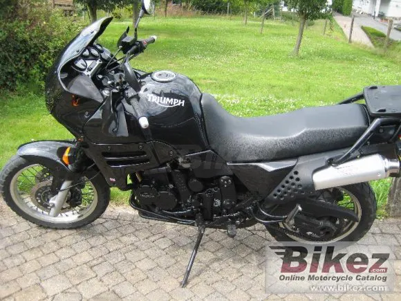 Triumph Tiger 900