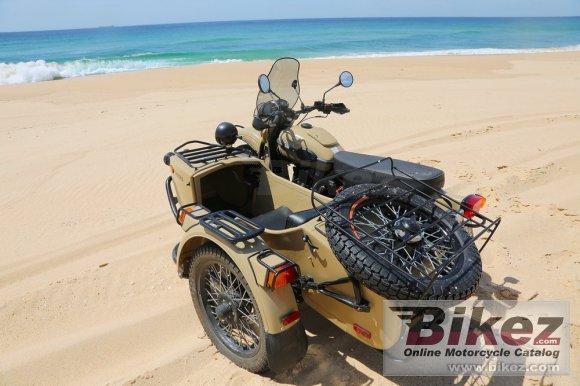 Ural Gear Up Sahara