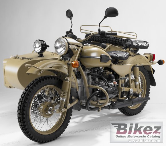 Ural Pustinja 750