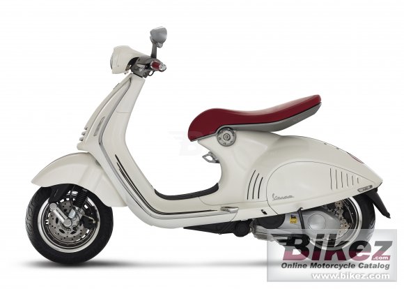 Vespa 946