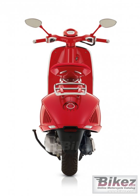 Vespa 946 RED