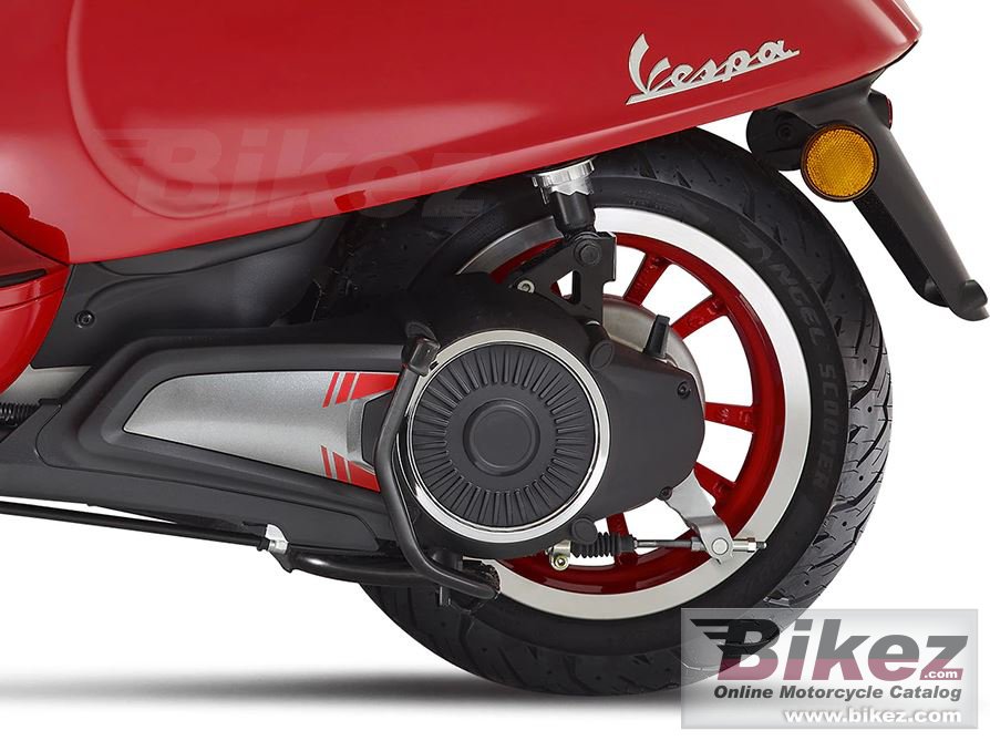 Vespa Elettrica Red 45 MPH