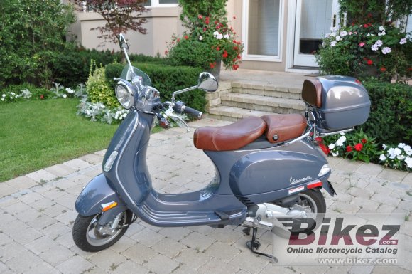 Vespa LXV