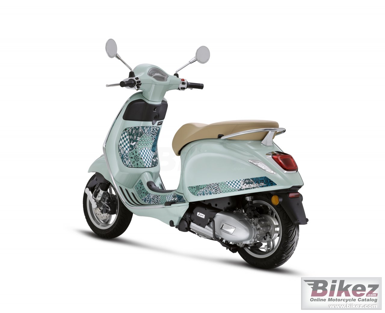 Vespa Primavera 150 Batik